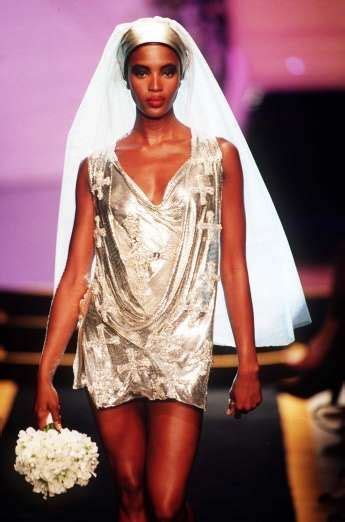 versace naomi campbell hochzeitskleid|versace couture collection.